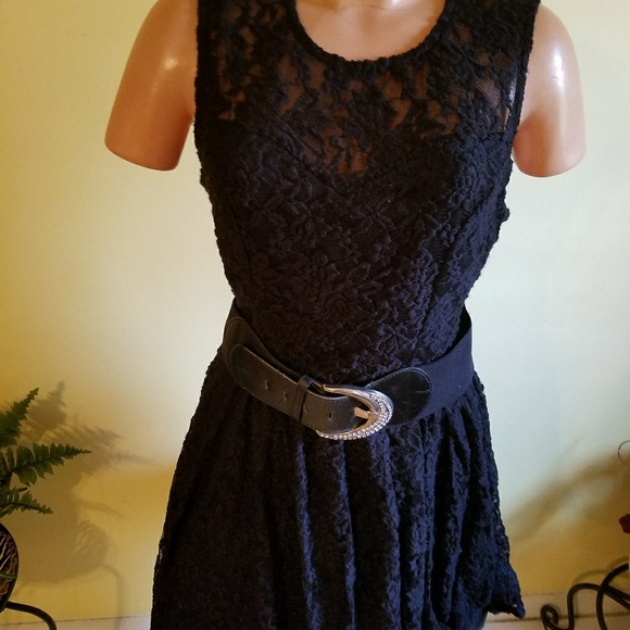 TEEN DRESS - Picture 1 of 1